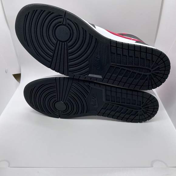 Nike Air Jordan 1 Mid Size Men’s 10.5 - LAST CHANCE!!! - Picture 10 of 14